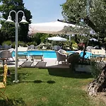 Relais Roncuzzi 4* San Pancrazio (Florence)