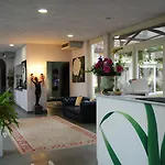Ξενοδοχείο Relais Roncuzzi