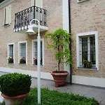 Relais Roncuzzi Ξενοδοχείο 4*
